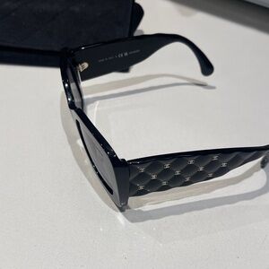 CHANEL sunglasses (polarized)